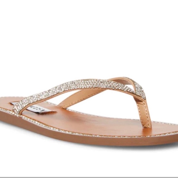 Steve Madden NADRIA RHINESTONES Flip Flops. Size 7. NWT .25 inch heel height - Picture 3 of 8